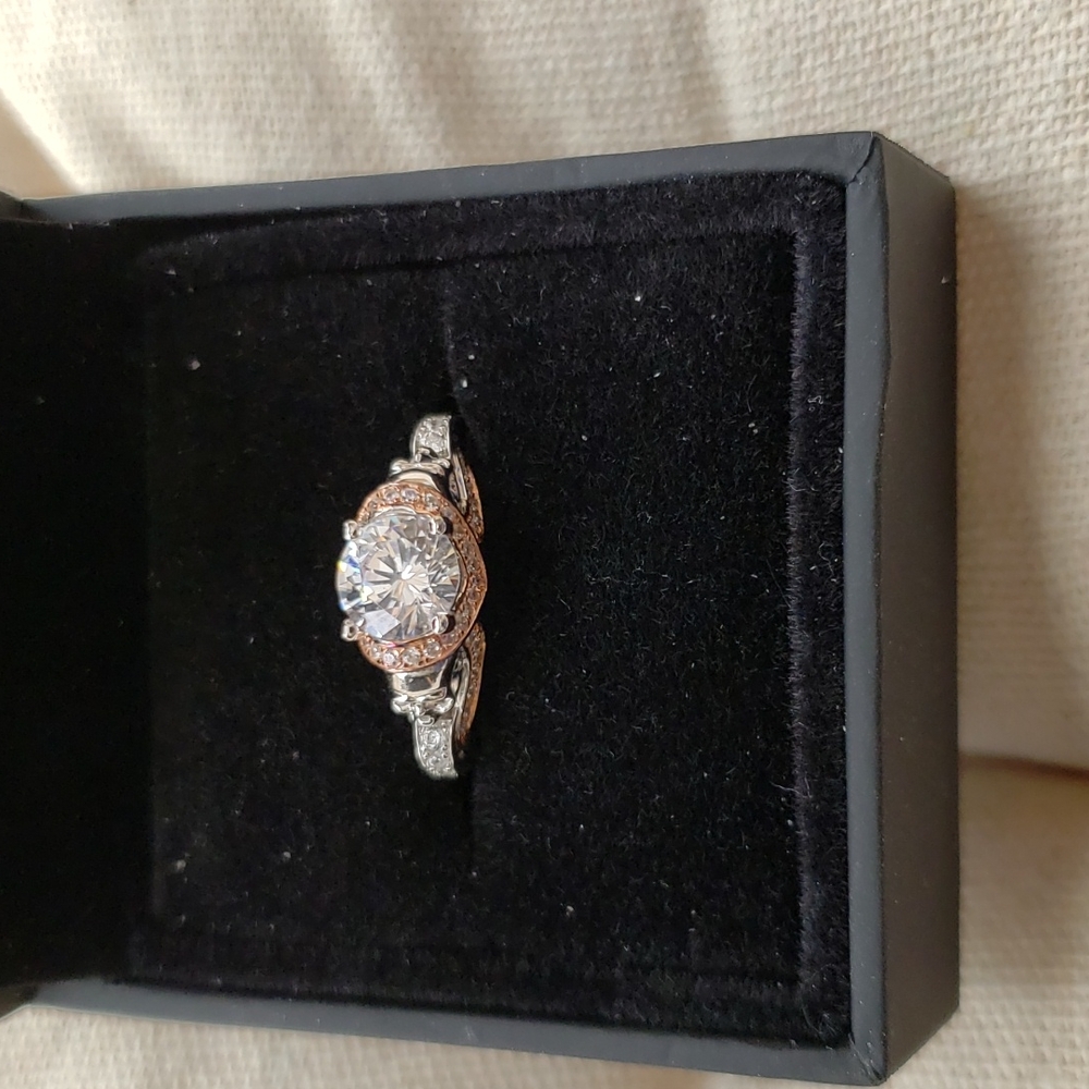 Jeulia skull Ring